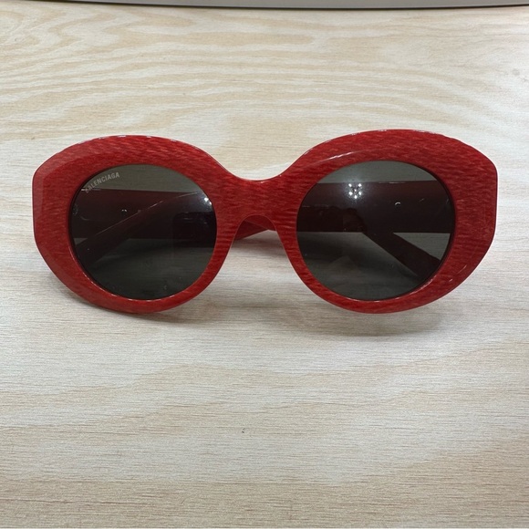 New BALENCIAGA 52MM Cat Eye Sunglasses - Picture 2 of 6